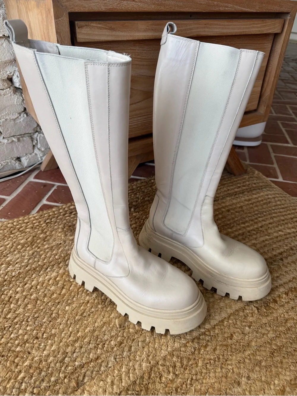 ALOHAS Go Getter Boots in Cream 41